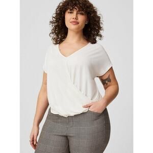 Torrid T-Shirt 2X White Twisted V-Neck Tee Top Short Sleeve Jersey Knit